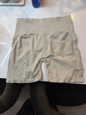 Oner Active effortless Seamless Shorts in Sand